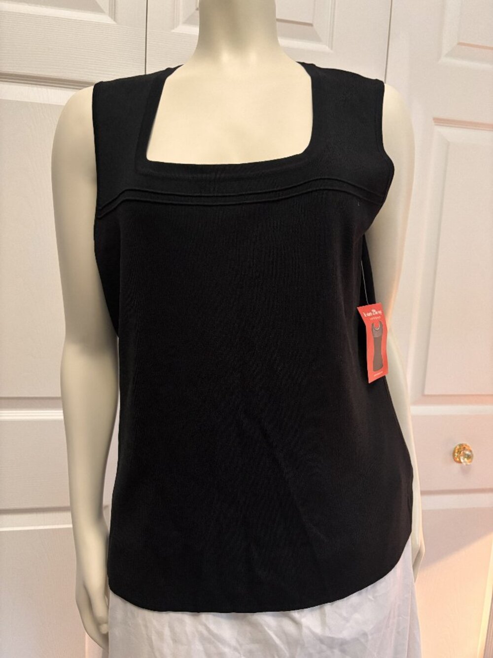 NWT Women’s Cable & Gauge Black Ribbed Tank  Size XL Square